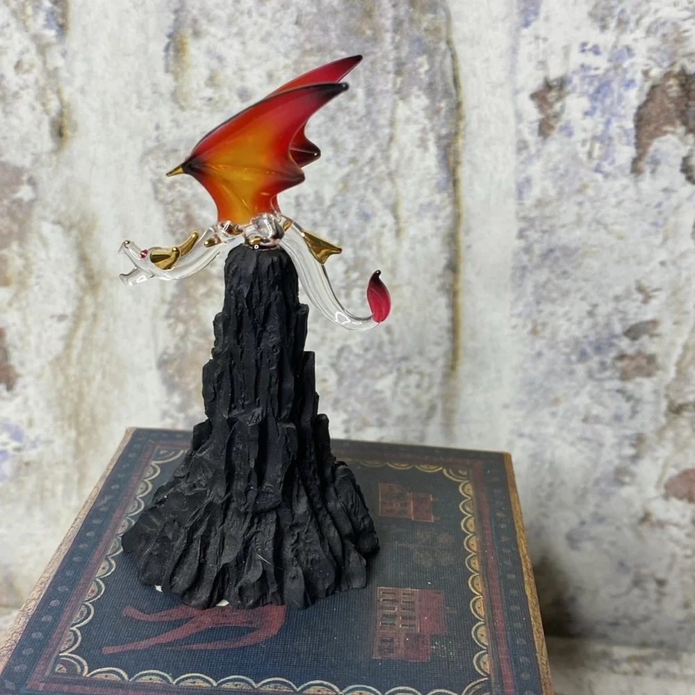 Glass Baron “Castle Mountain” Dragon w/Swarovski elements & 22kt gold Accents - Picture 3 of 6